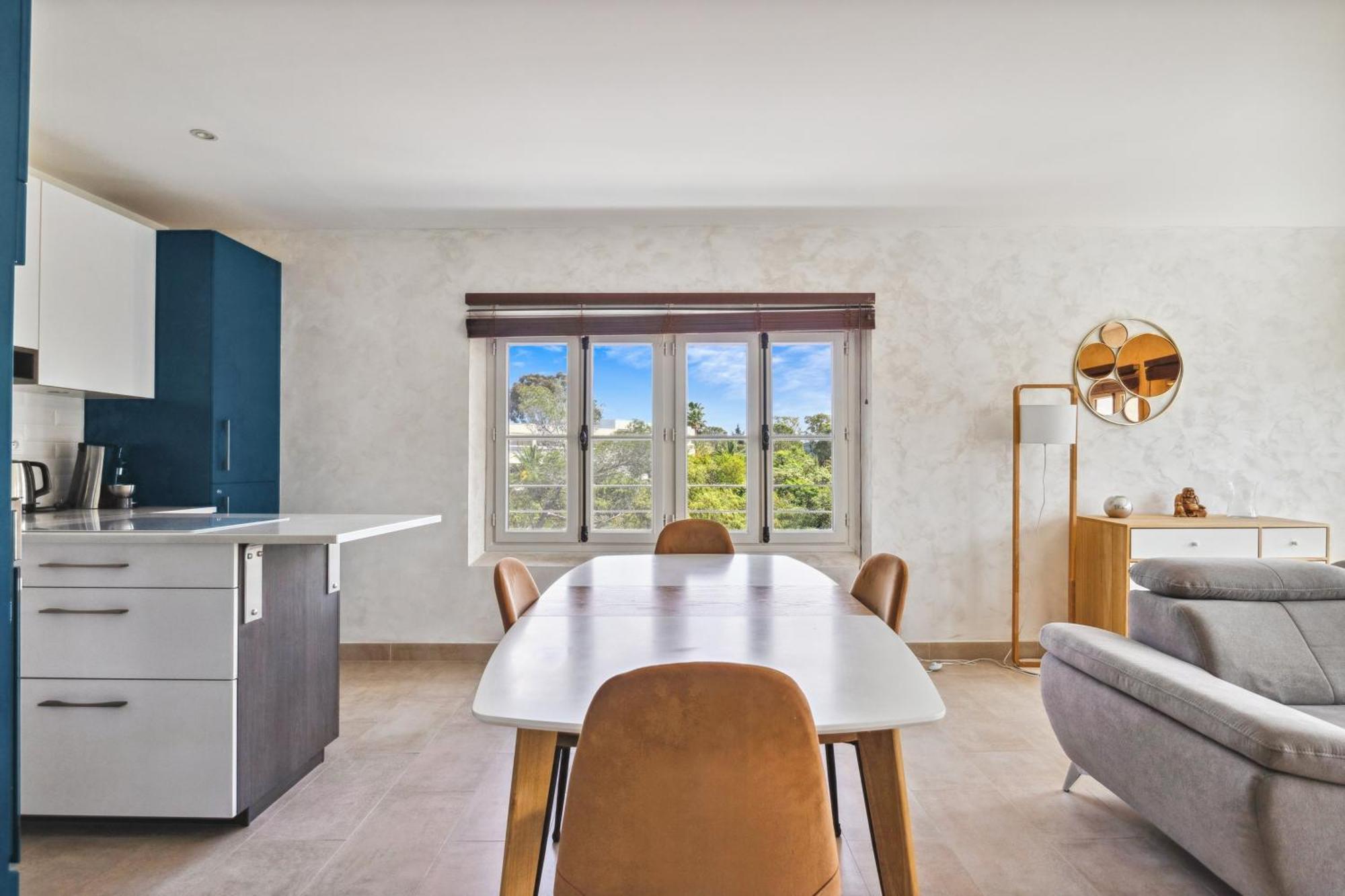 Appartement De Messugues - Appt Standing Vue Mer Saint-Raphaël Екстериор снимка