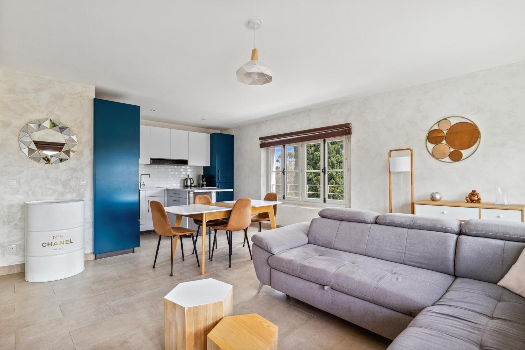 Appartement De Messugues - Appt Standing Vue Mer Saint-Raphaël Екстериор снимка