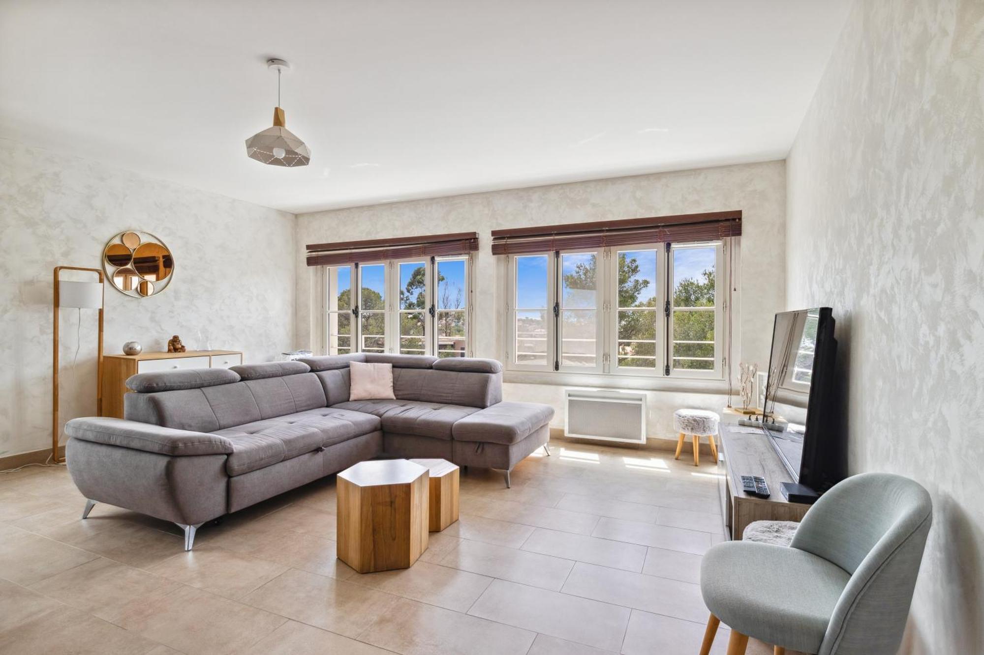 Appartement De Messugues - Appt Standing Vue Mer Saint-Raphaël Екстериор снимка